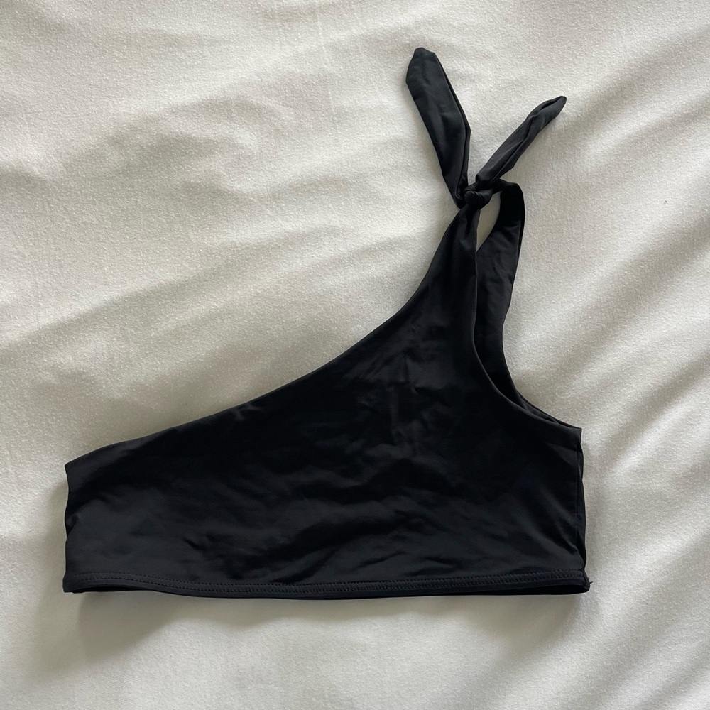 Frankie’s Bikini Black One Shoulder Top NWOT
